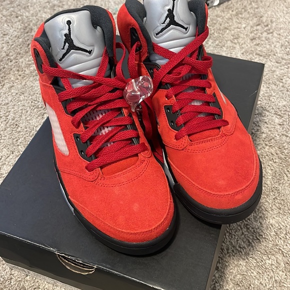 Jordan 5 - Picture 2 of 8